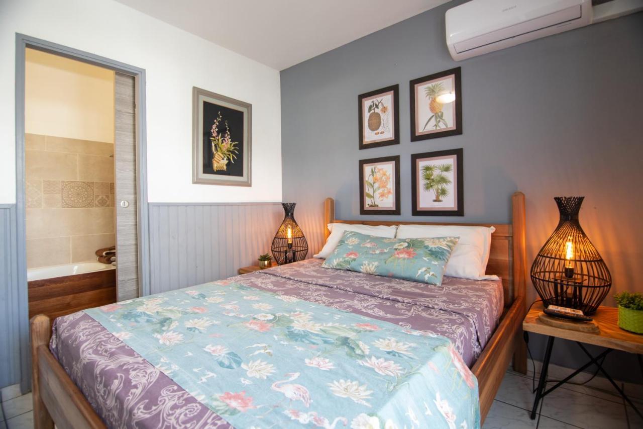 Appartements Et Chambres En Coeur De Ville Saint-Denis - Entree Autonome - Check In 14H30- Exterior foto